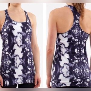 Lululemon Every Yogi Tank Ink Blot White Deep Indigo Blue Racerback Size 2